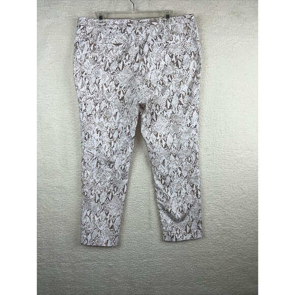 Calvin Klein Pants Size 16 Ankle Length With Snake Skin Print Zip Front Pockets - Picture 8 of 13